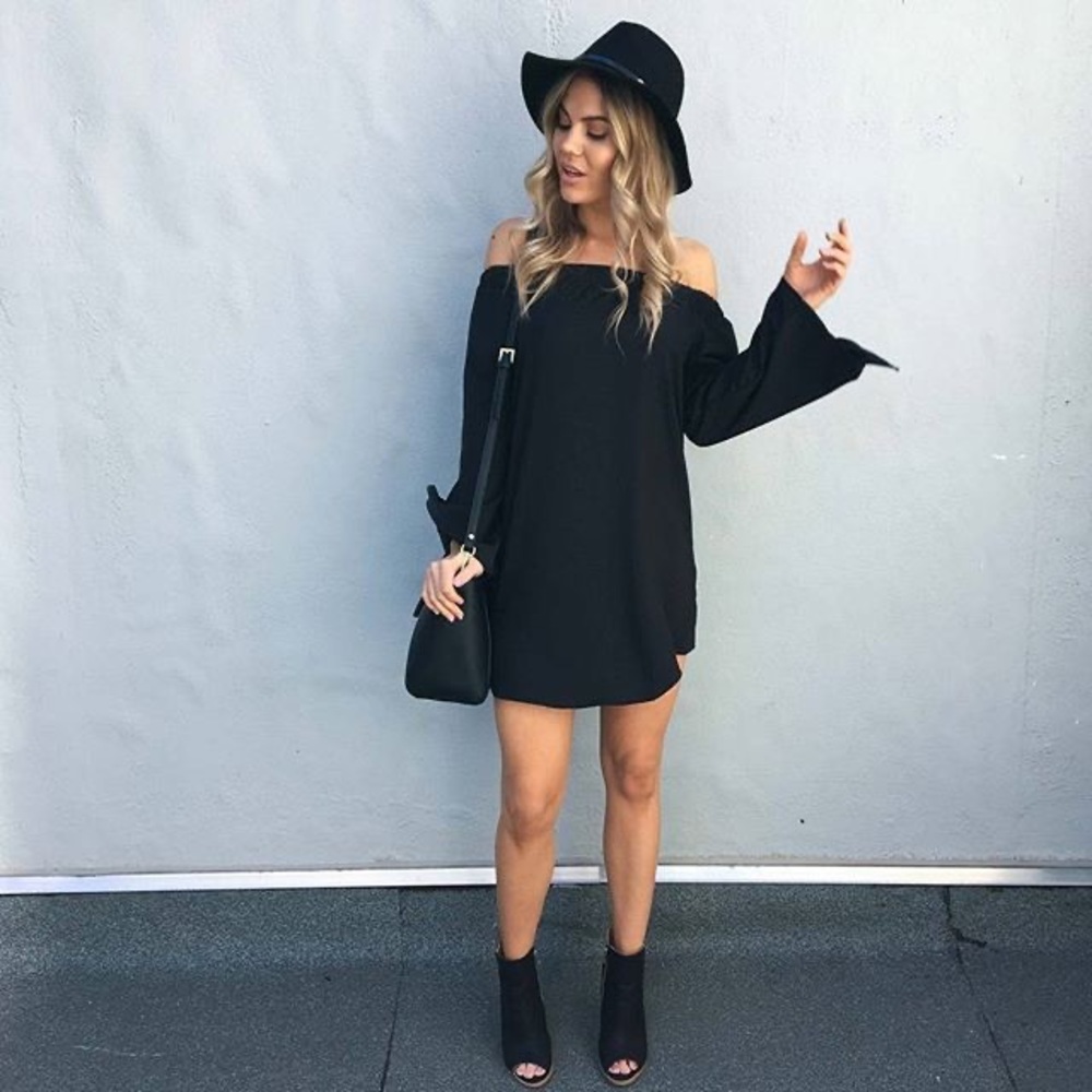 NWT Showpo Roll Away Dress in BLUSH